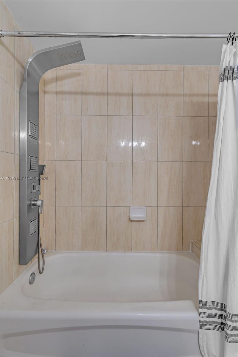 OPERA TOWER CONDO - Residential