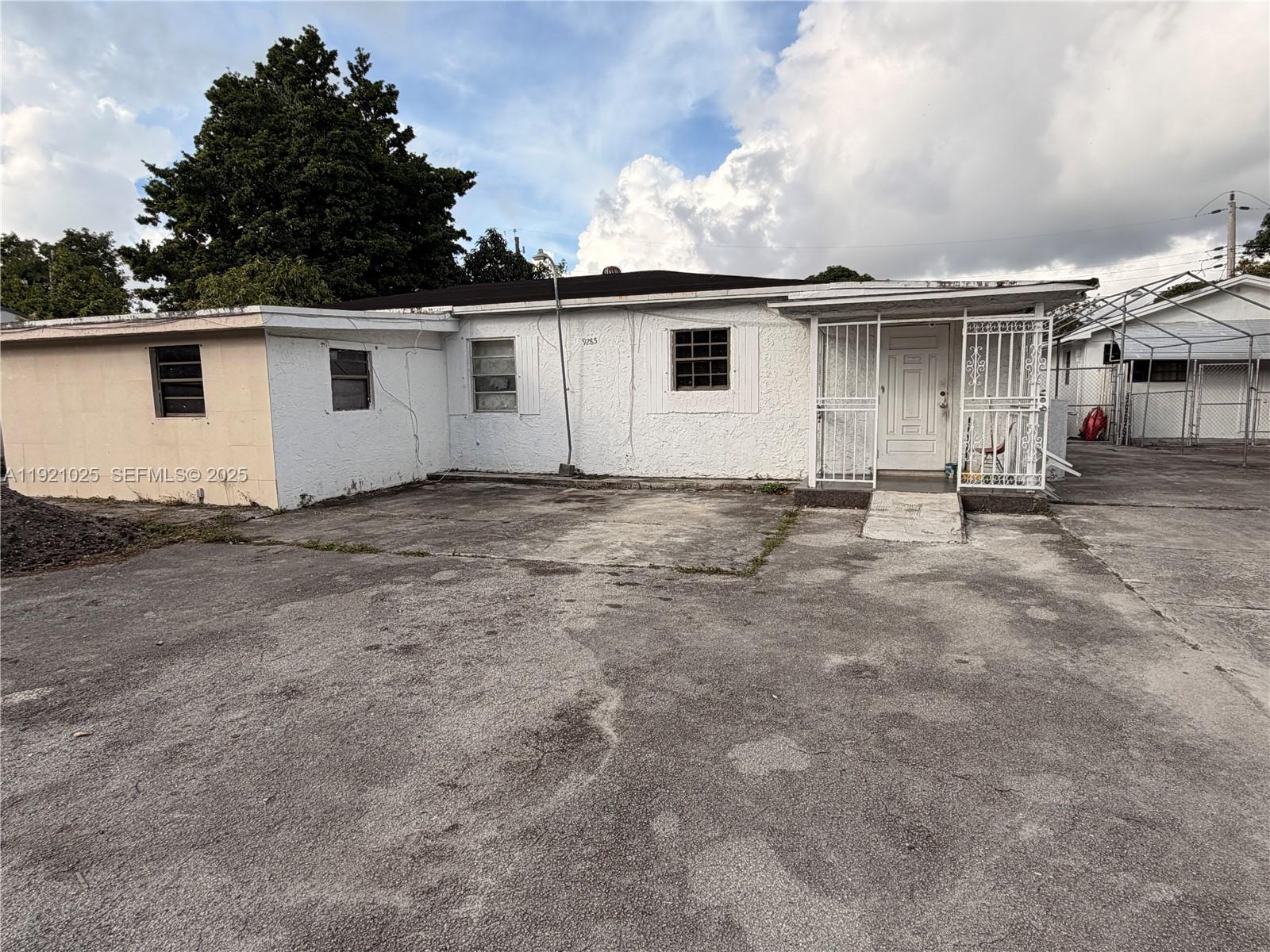 BROADMOOR MANOR - Residential