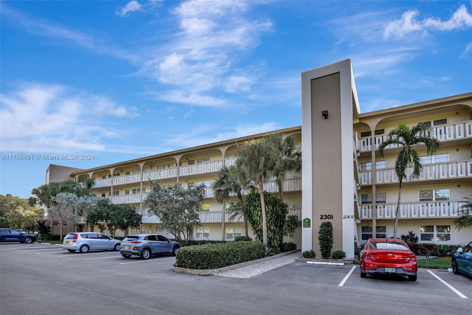 Property for Sale at 2301 Lucaya Ln M1, Coconut Creek, Broward County, Florida - Bedrooms: 2 
Bathrooms: 2  - $170,000