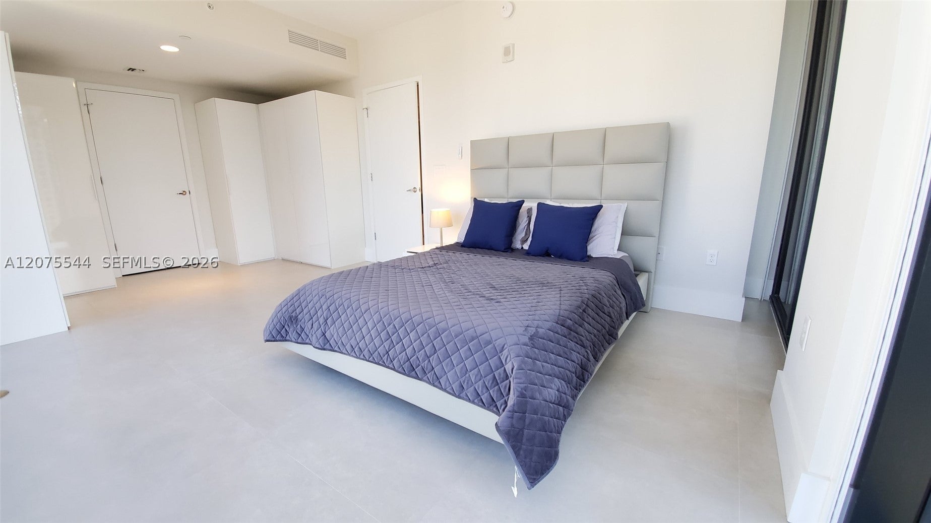 1010 Brickell Ave 2511