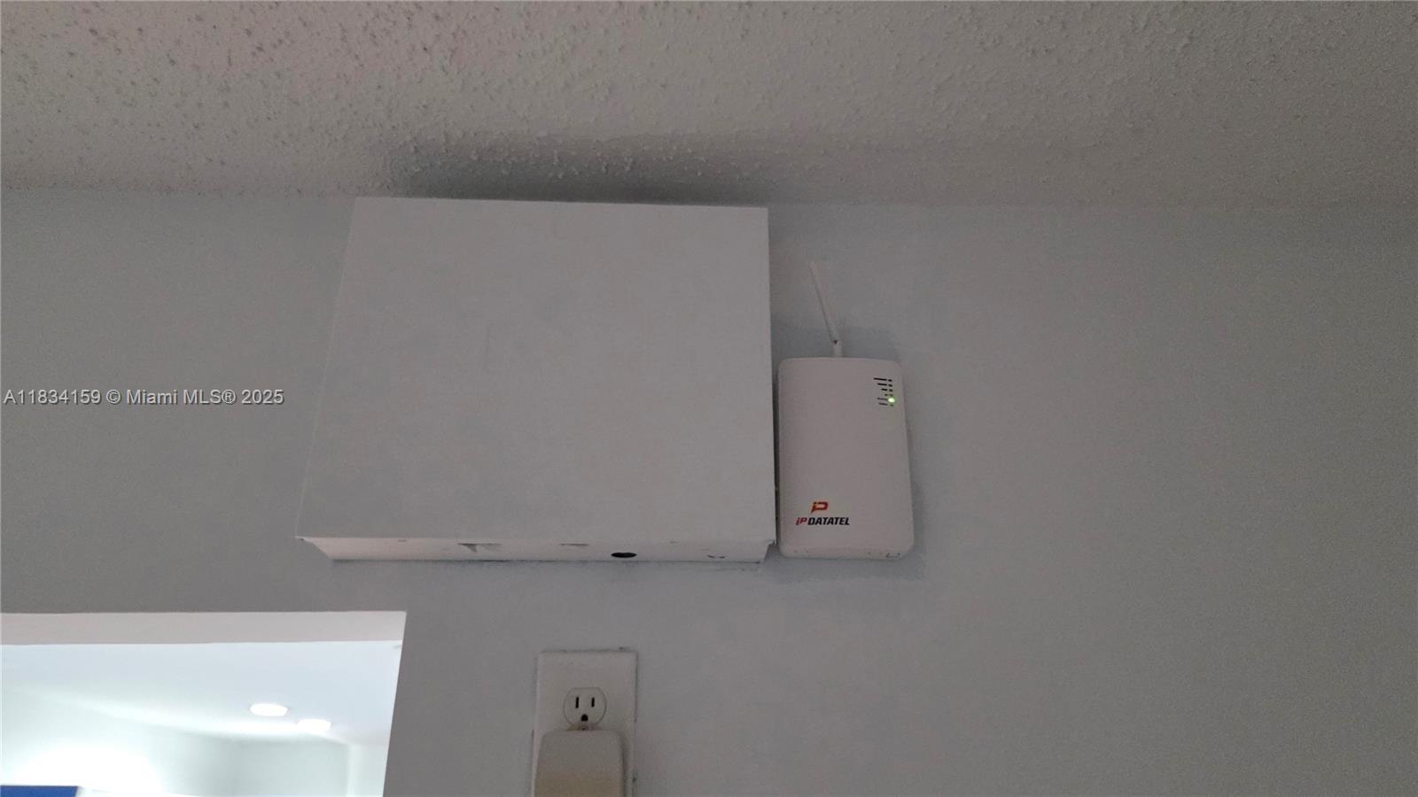 HOLLYWOOD GOLF ESTATES SE - Residential