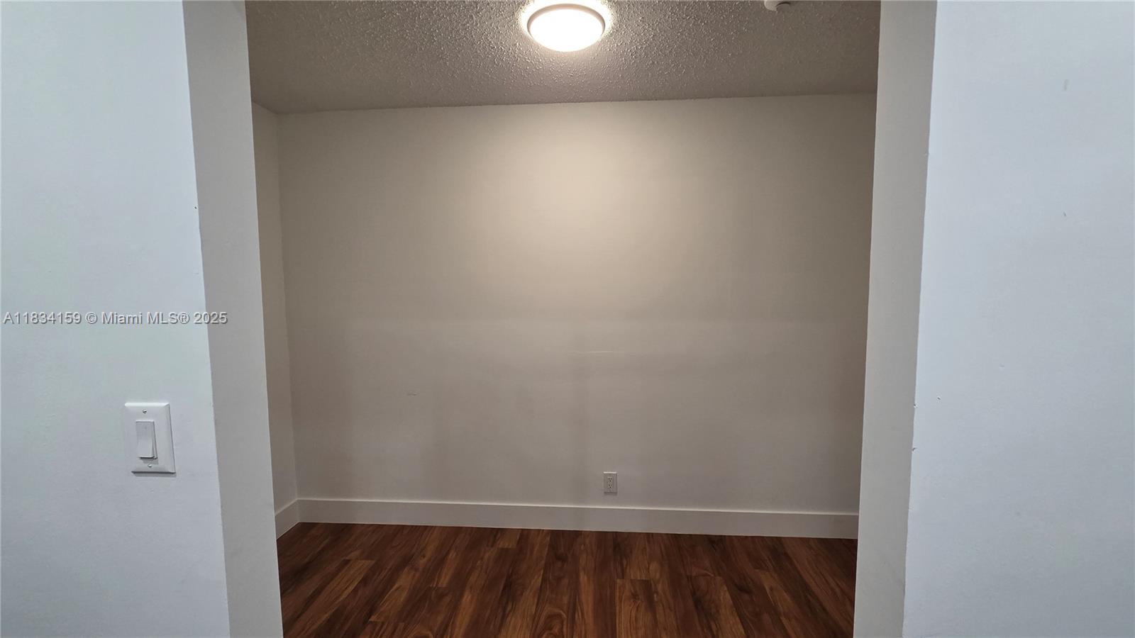 HOLLYWOOD GOLF ESTATES SE - Residential