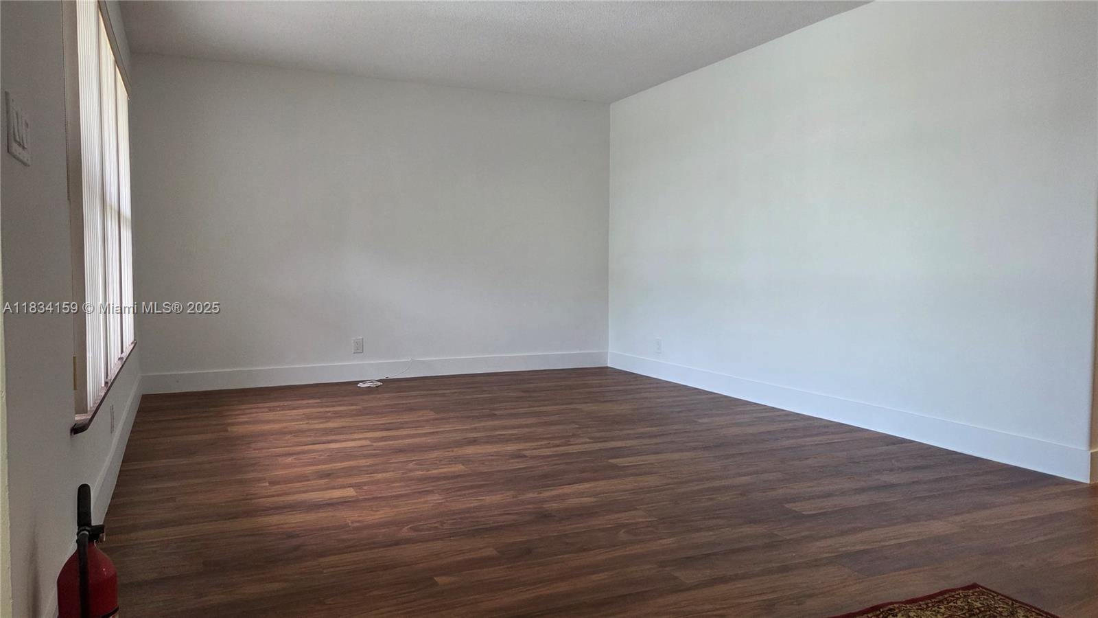 HOLLYWOOD GOLF ESTATES SE - Residential