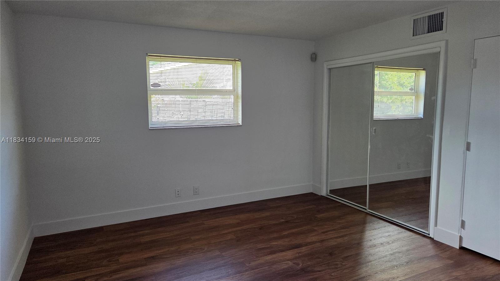 HOLLYWOOD GOLF ESTATES SE - Residential