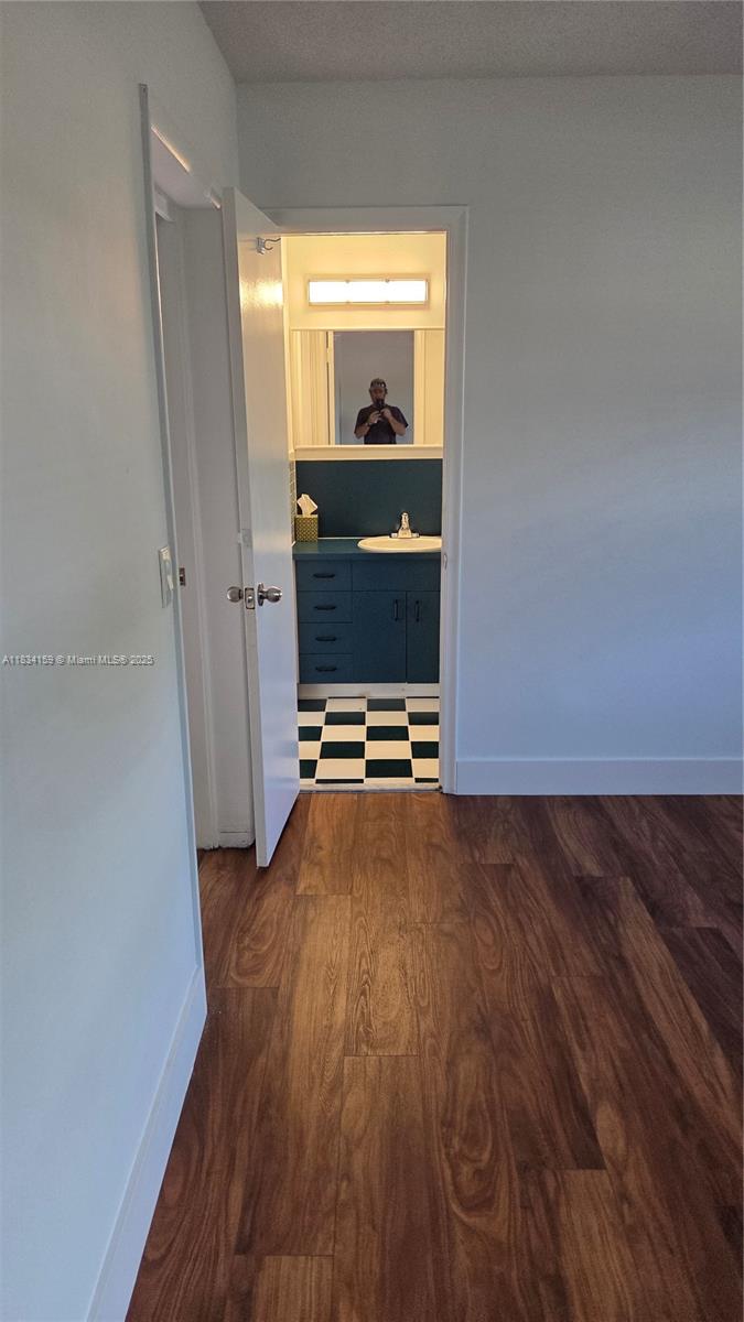 HOLLYWOOD GOLF ESTATES SE - Residential