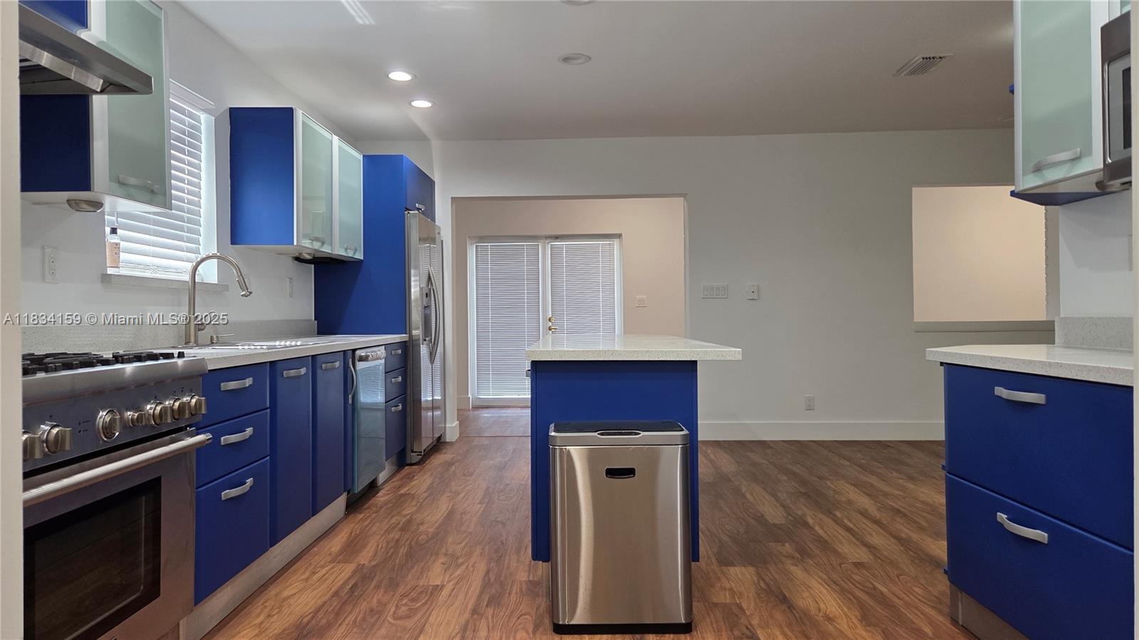 HOLLYWOOD GOLF ESTATES SE - Residential