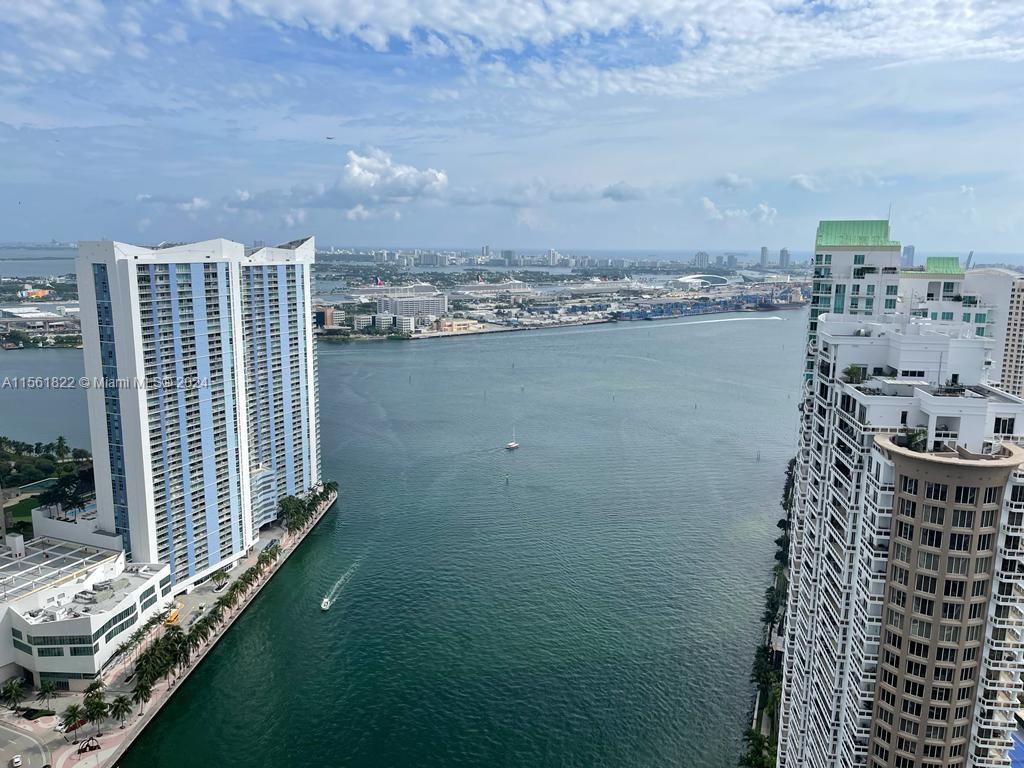Property for Sale at 465 Brickell Ave 4402, Miami, Broward County, Florida - Bedrooms: 2 
Bathrooms: 2  - $1,300,000