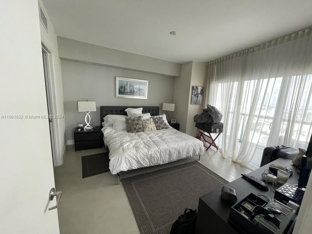 ICONBRICKELL CONDO NO 1 - Residential