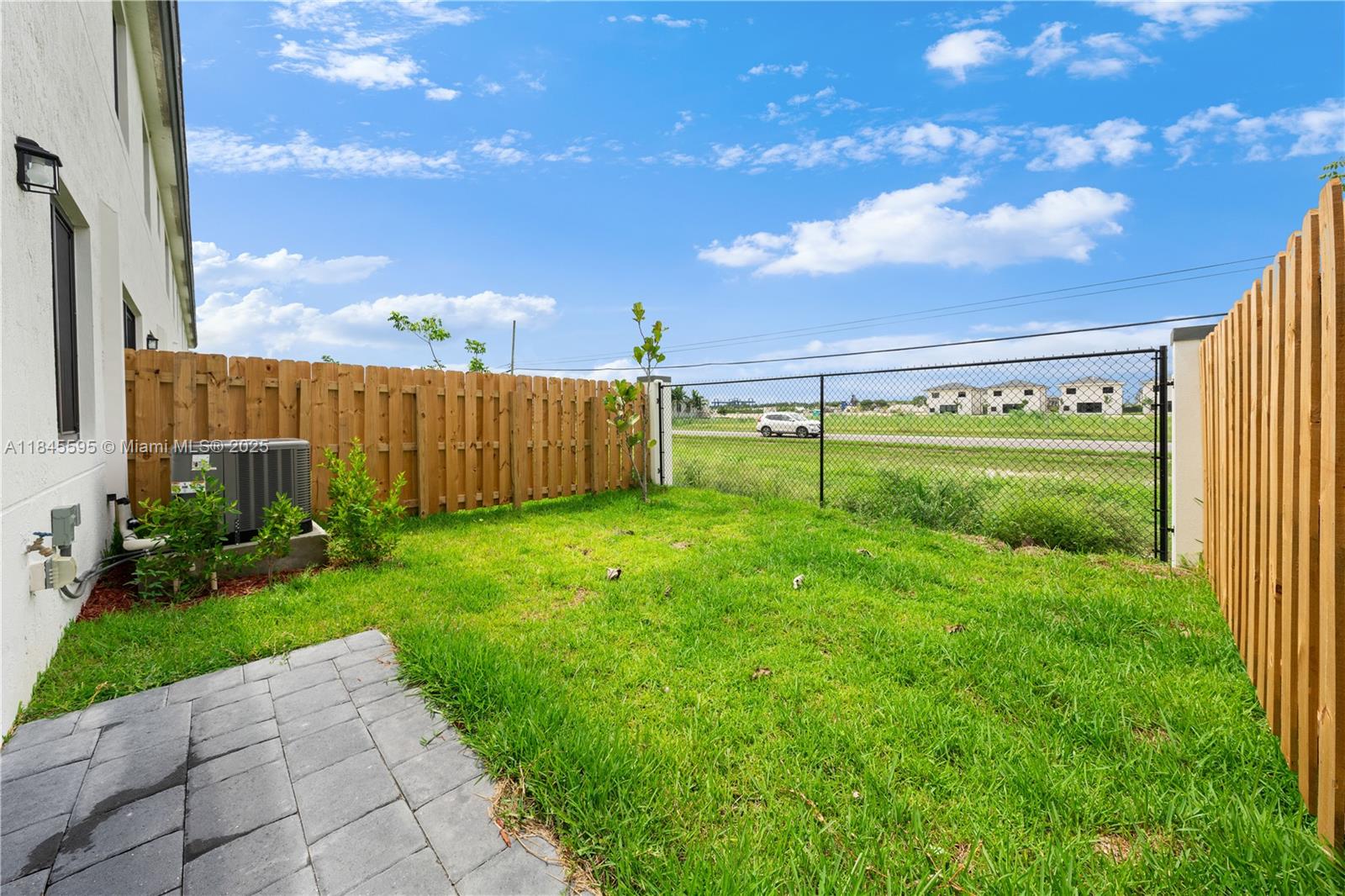 CENTURY PARK SQUARE - Residential