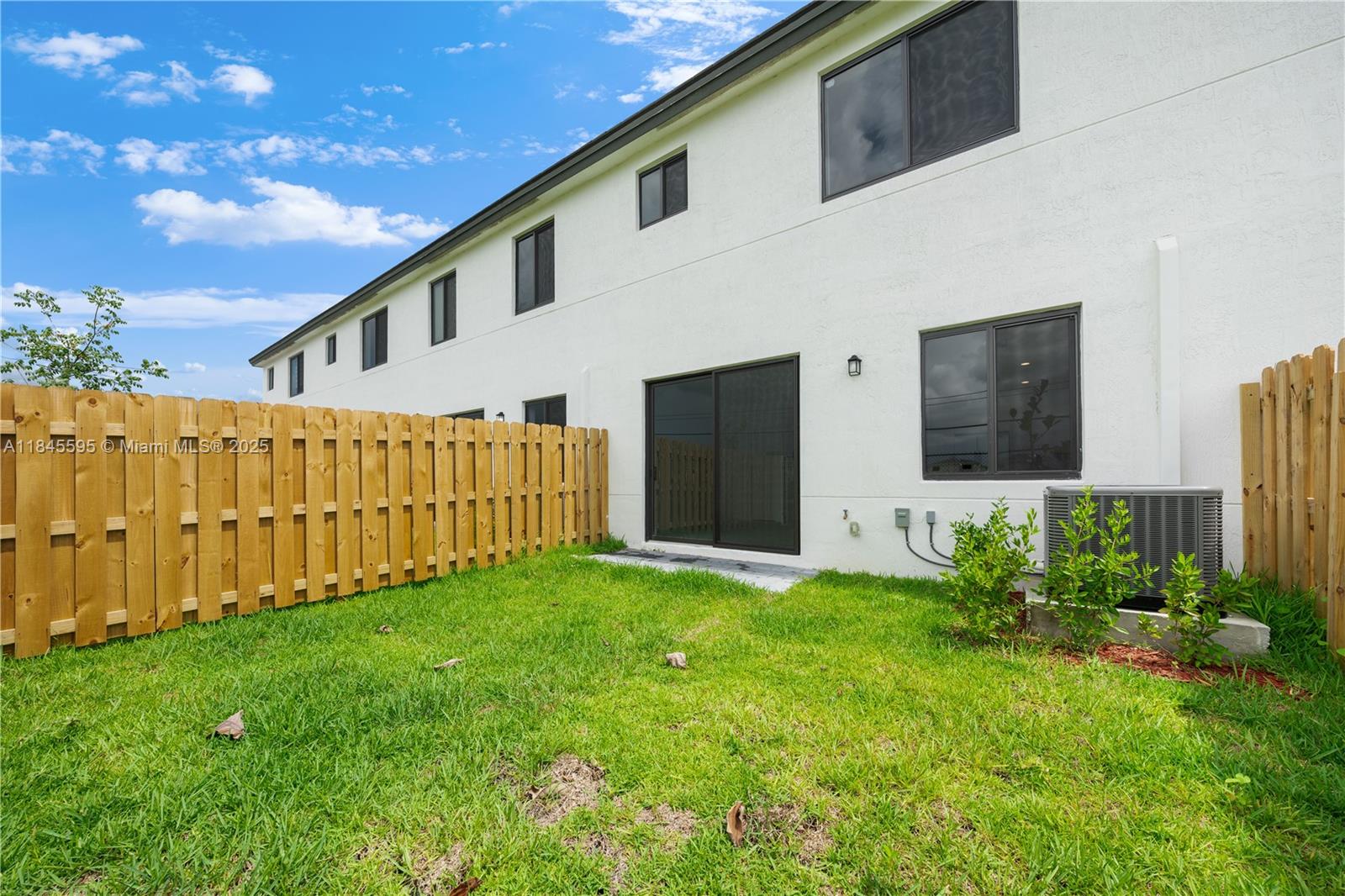 CENTURY PARK SQUARE - Residential