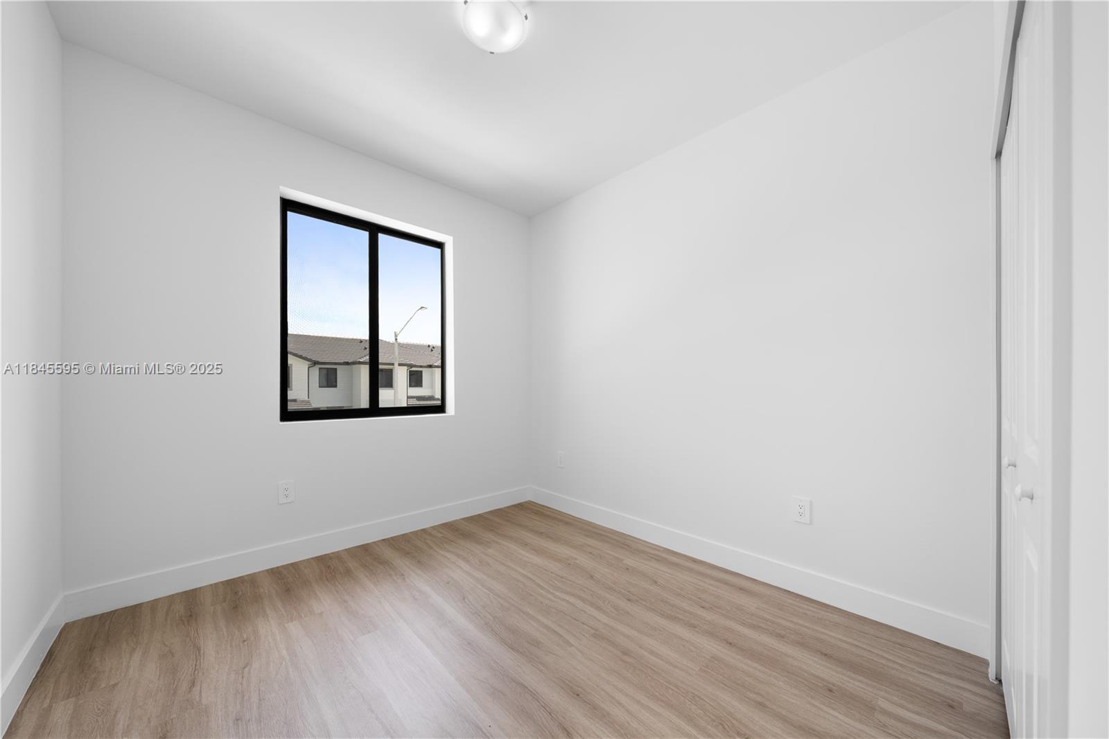 CENTURY PARK SQUARE - Residential