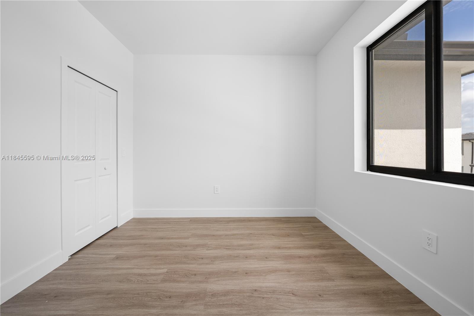 CENTURY PARK SQUARE - Residential