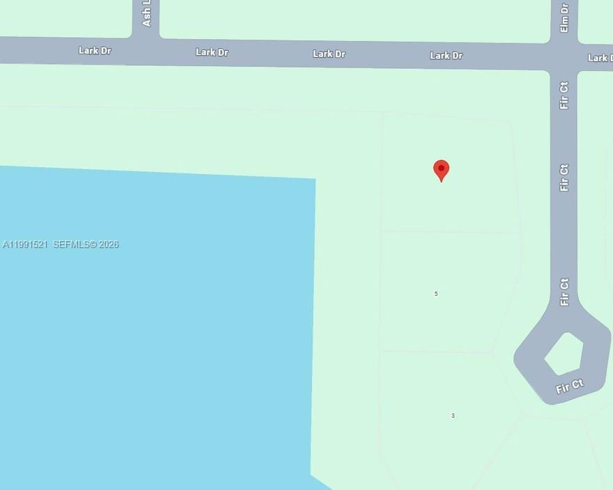 Great Corner Lot , Utilities very Close