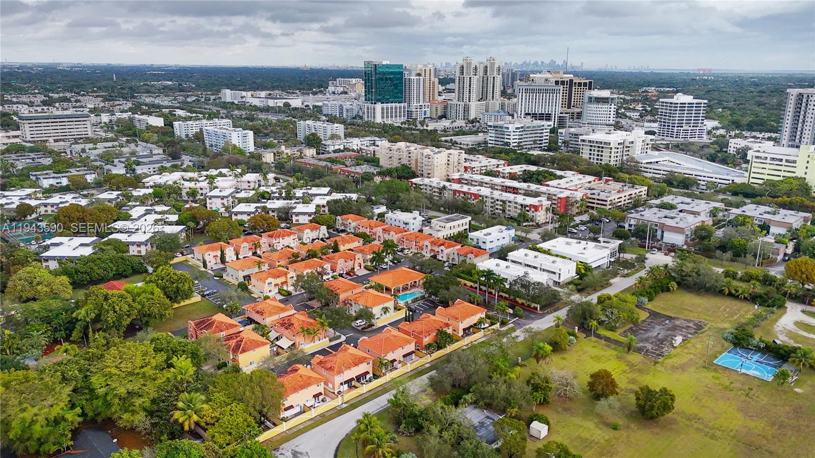 VILLAS OF BARCELONA - Residential