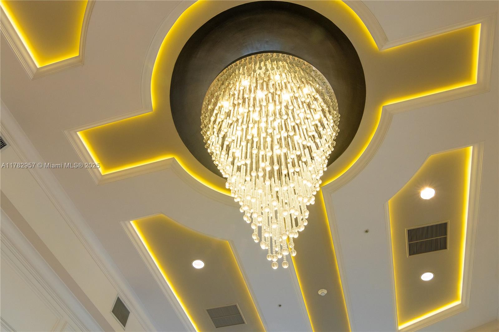 JACKSON TOWER LAS OLAS CON - Residential