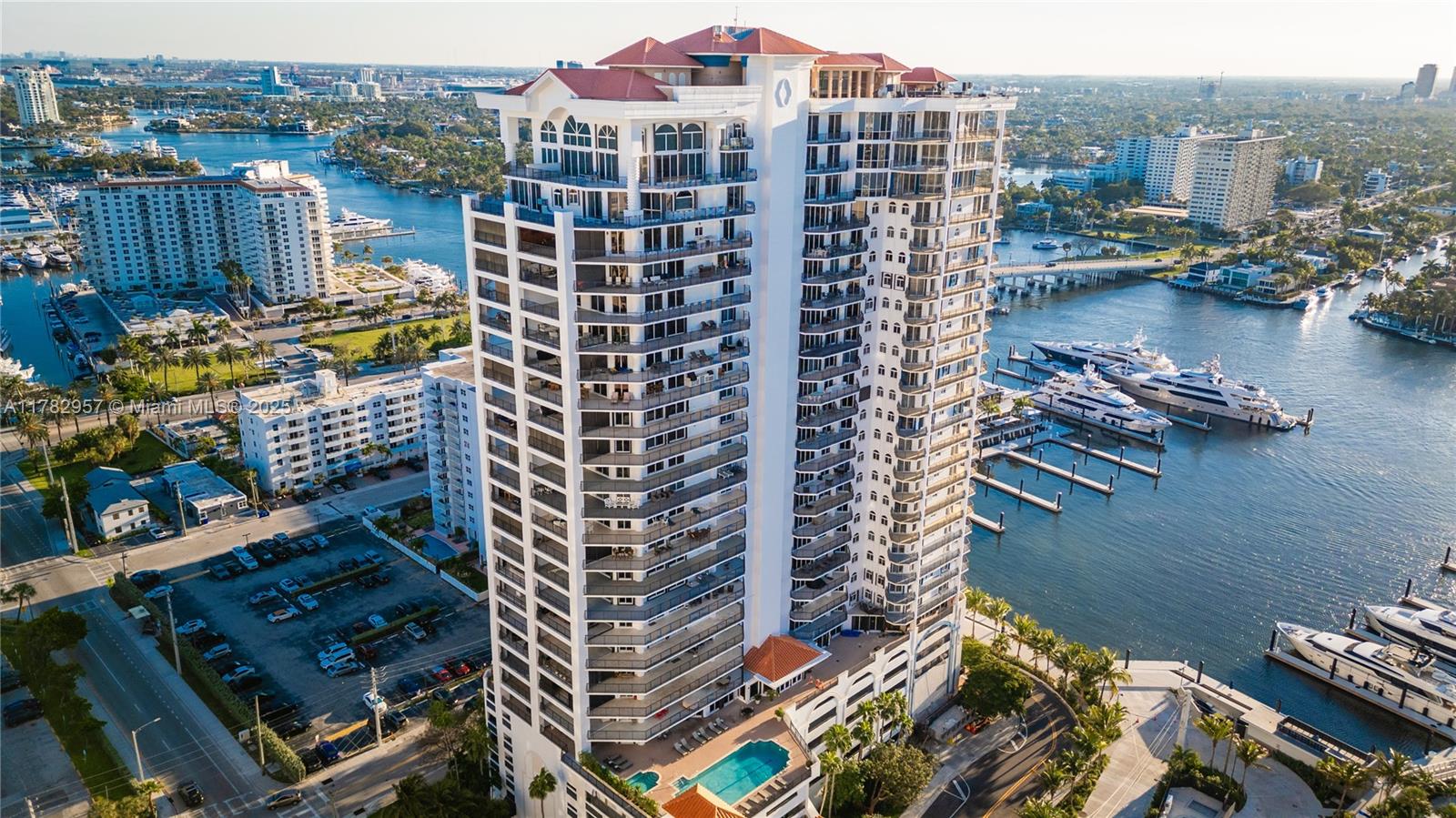 JACKSON TOWER LAS OLAS CON - Residential