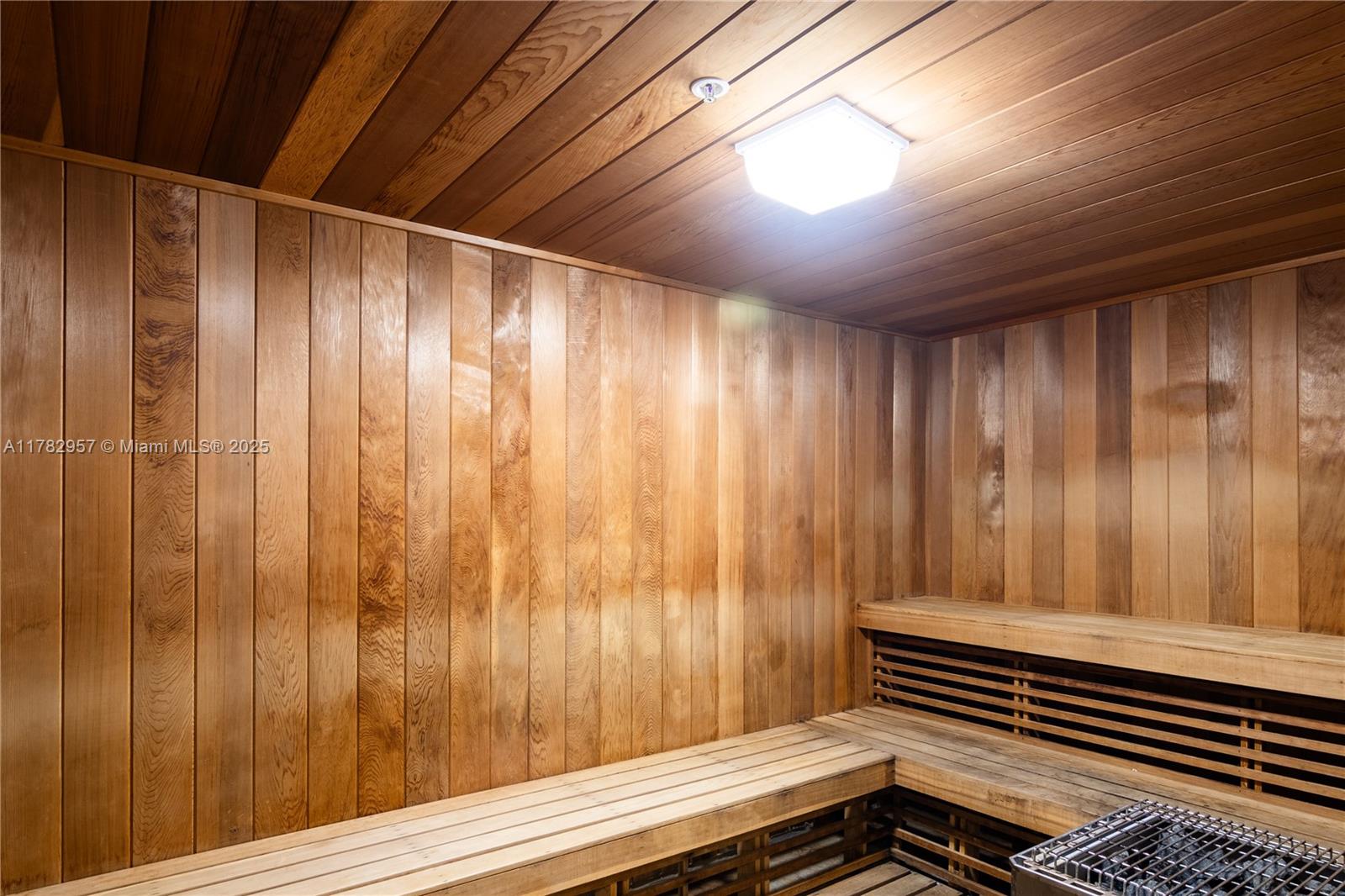 JACKSON TOWER LAS OLAS CON - Residential