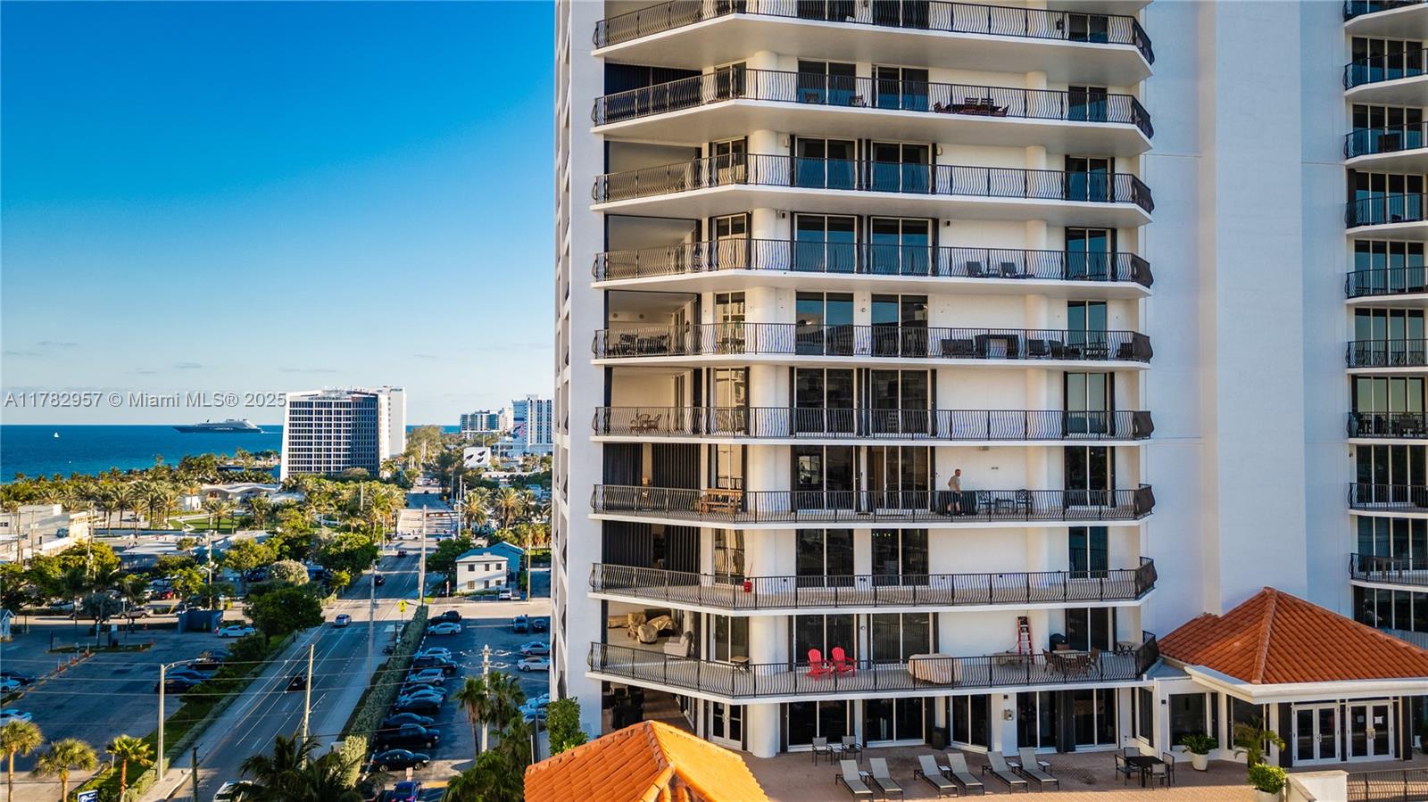 JACKSON TOWER LAS OLAS CON - Residential