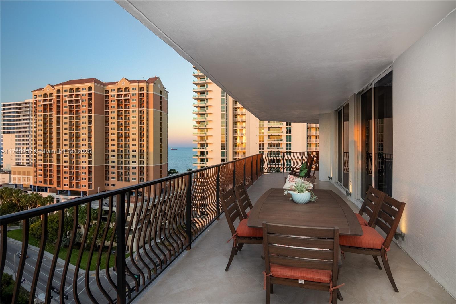 JACKSON TOWER LAS OLAS CON - Residential