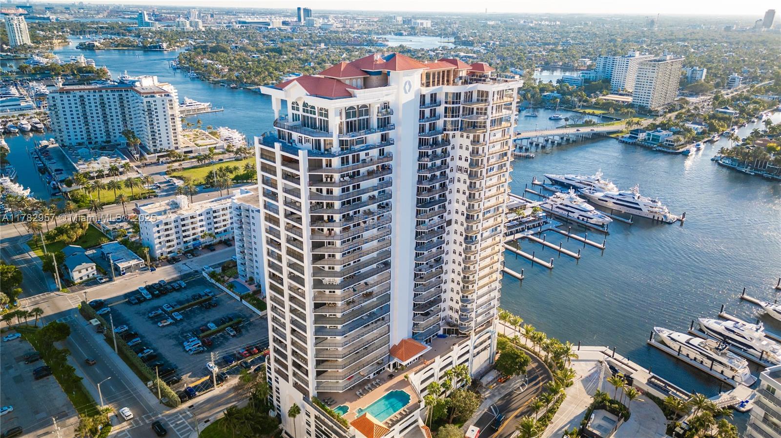 JACKSON TOWER LAS OLAS CON - Residential