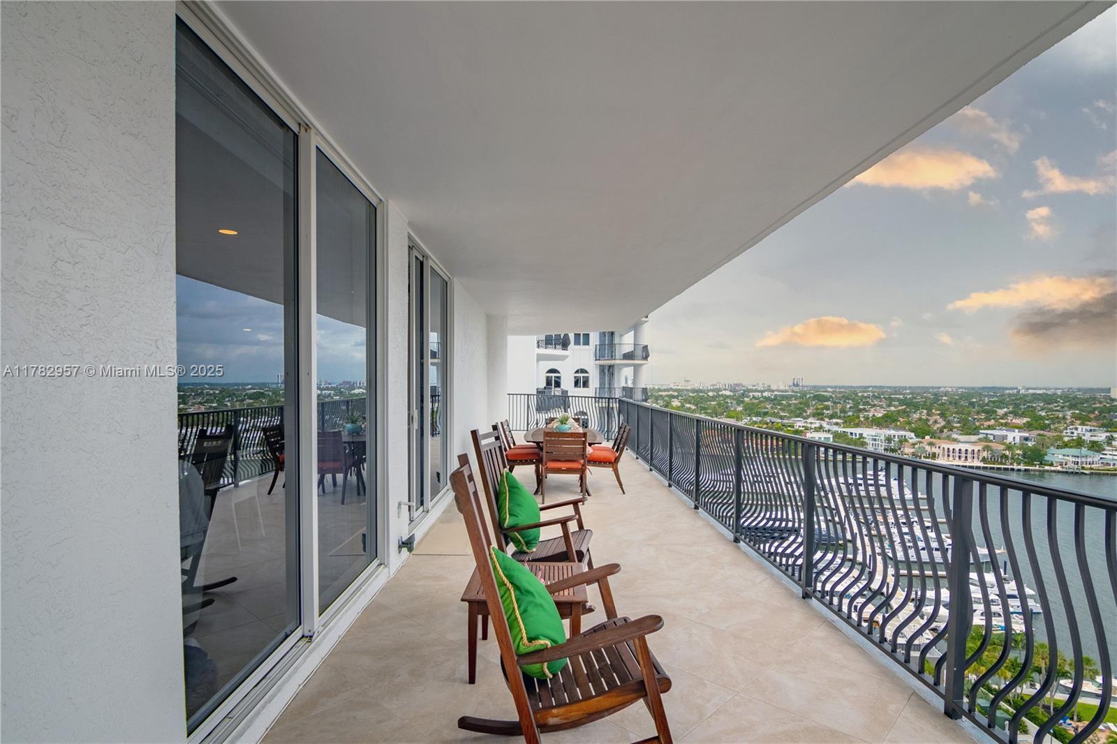 JACKSON TOWER LAS OLAS CON - Residential