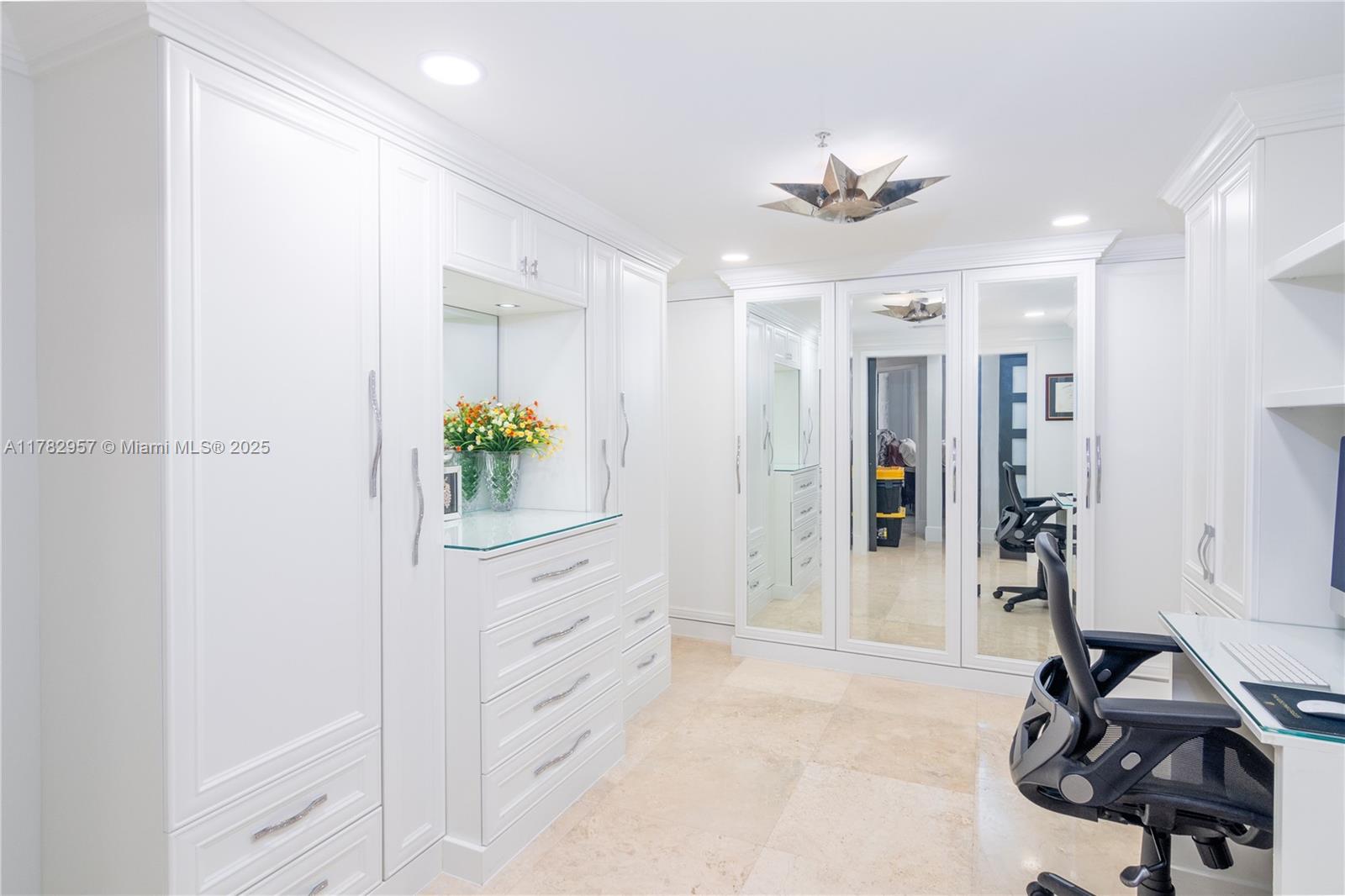 JACKSON TOWER LAS OLAS CON - Residential