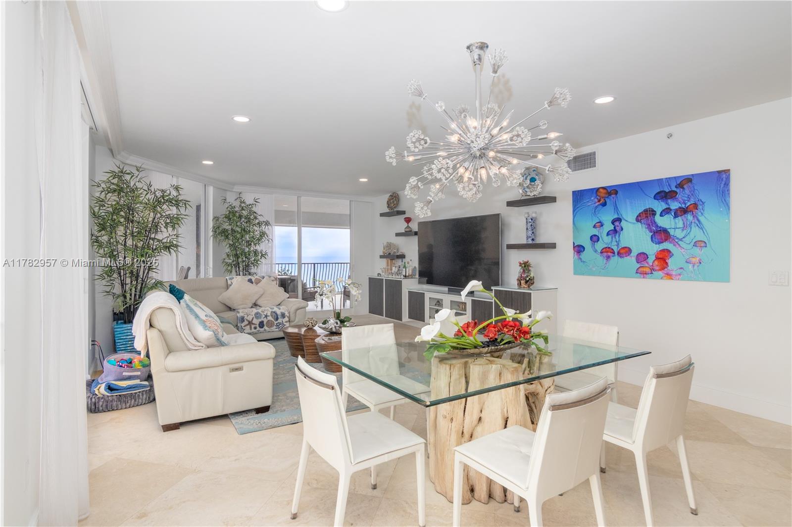 JACKSON TOWER LAS OLAS CON - Residential