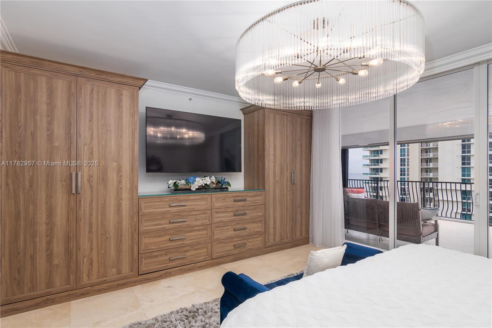 JACKSON TOWER LAS OLAS CON - Residential