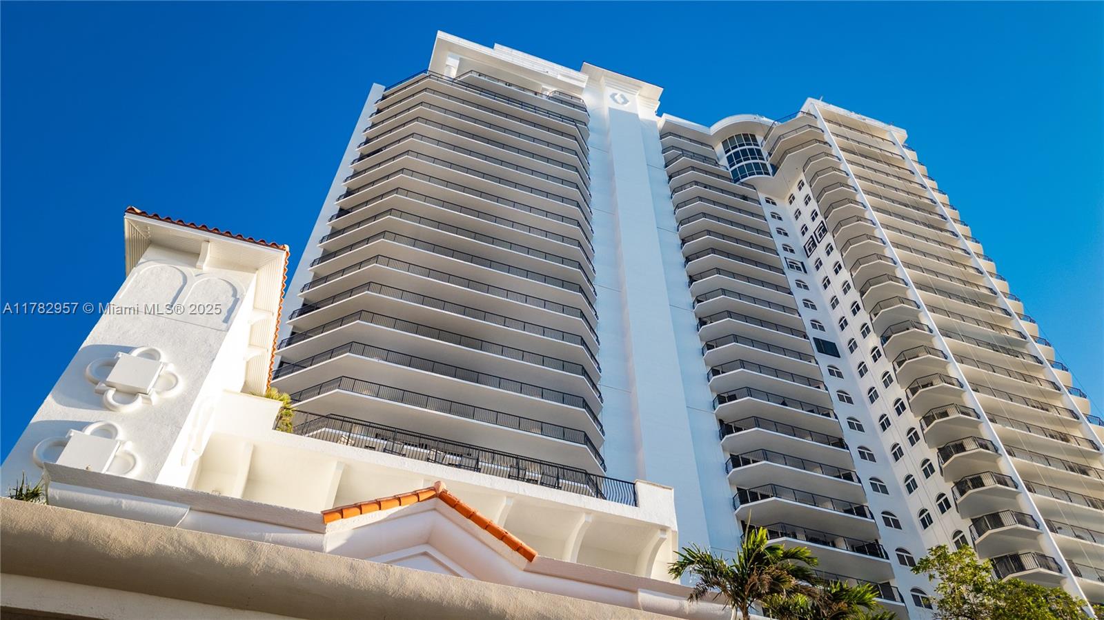 JACKSON TOWER LAS OLAS CON - Residential