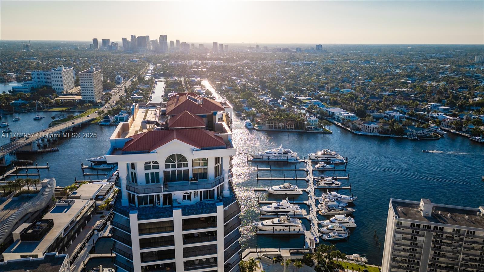 JACKSON TOWER LAS OLAS CON - Residential