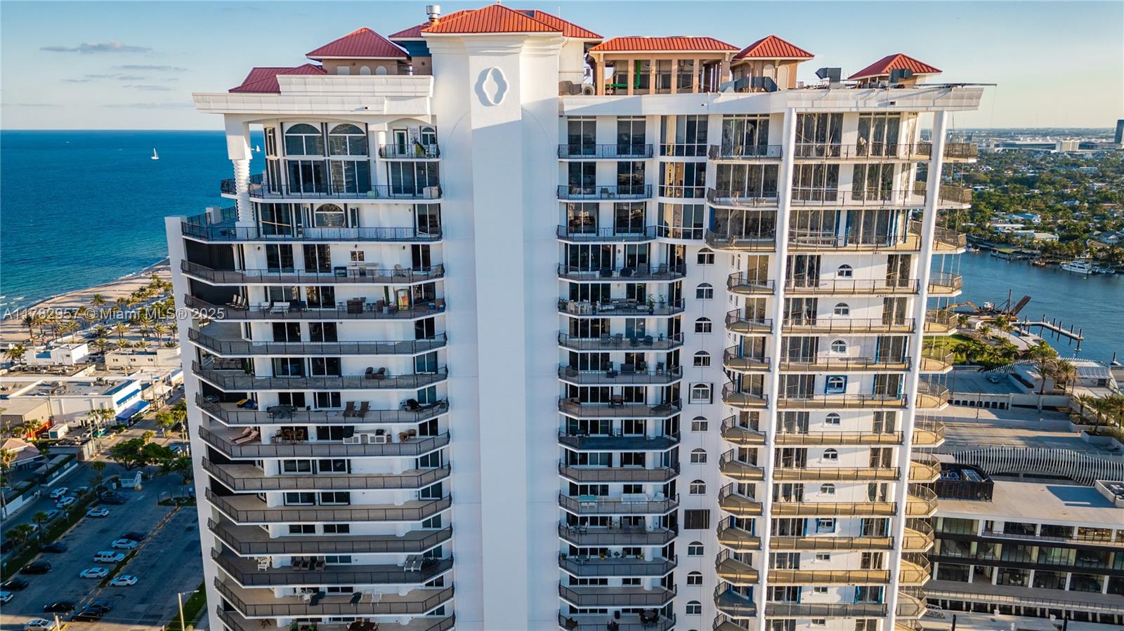 JACKSON TOWER LAS OLAS CON - Residential