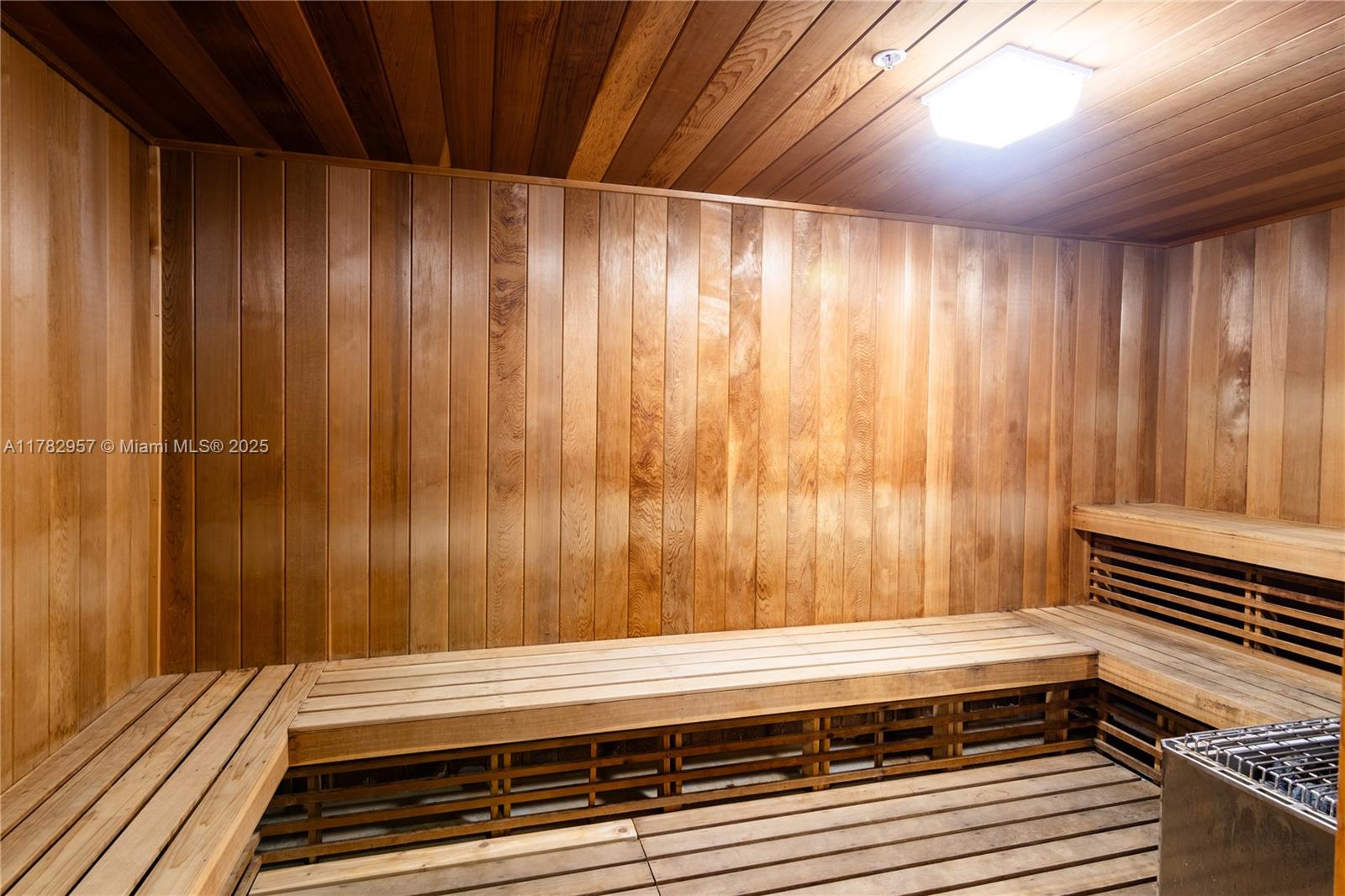 JACKSON TOWER LAS OLAS CON - Residential