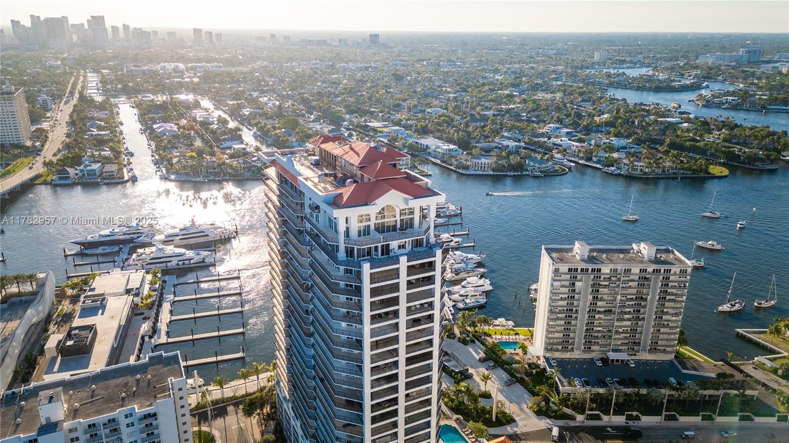 JACKSON TOWER LAS OLAS CON - Residential