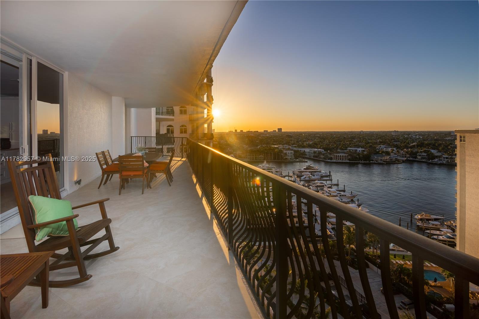 JACKSON TOWER LAS OLAS CON - Residential