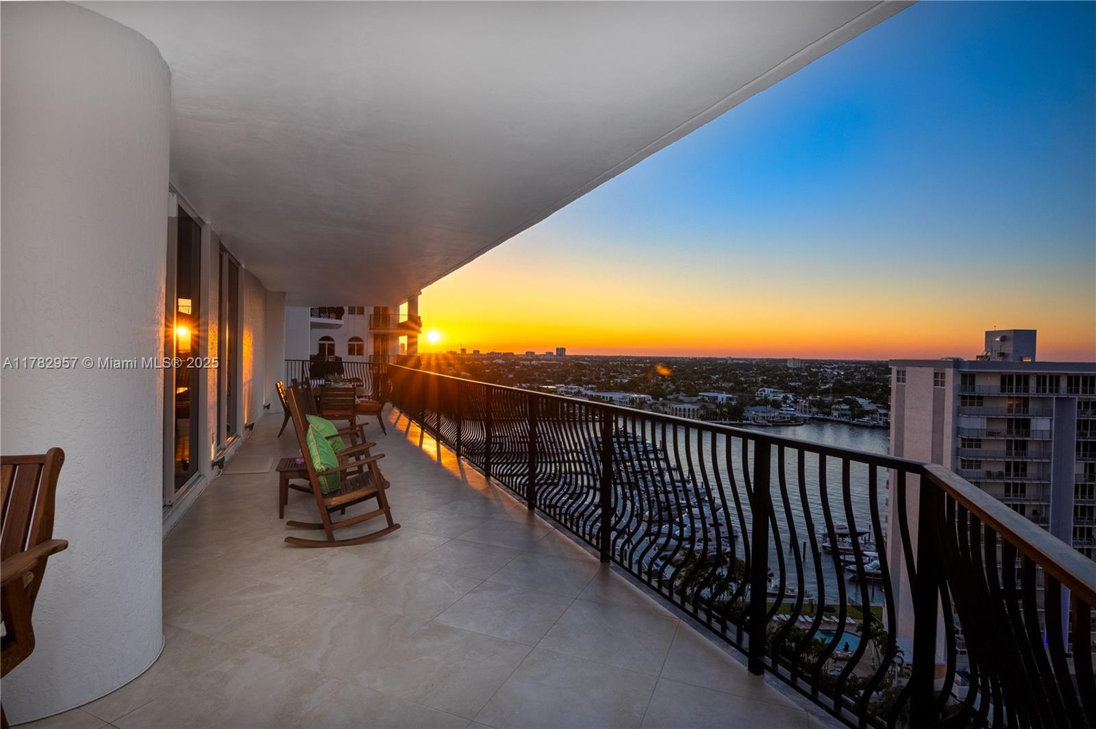 JACKSON TOWER LAS OLAS CON - Residential