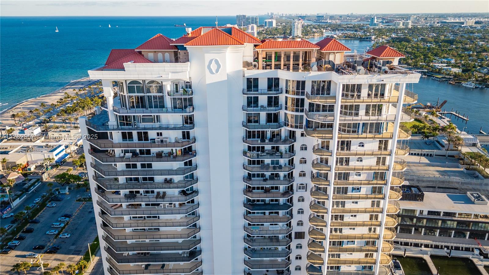 JACKSON TOWER LAS OLAS CON - Residential