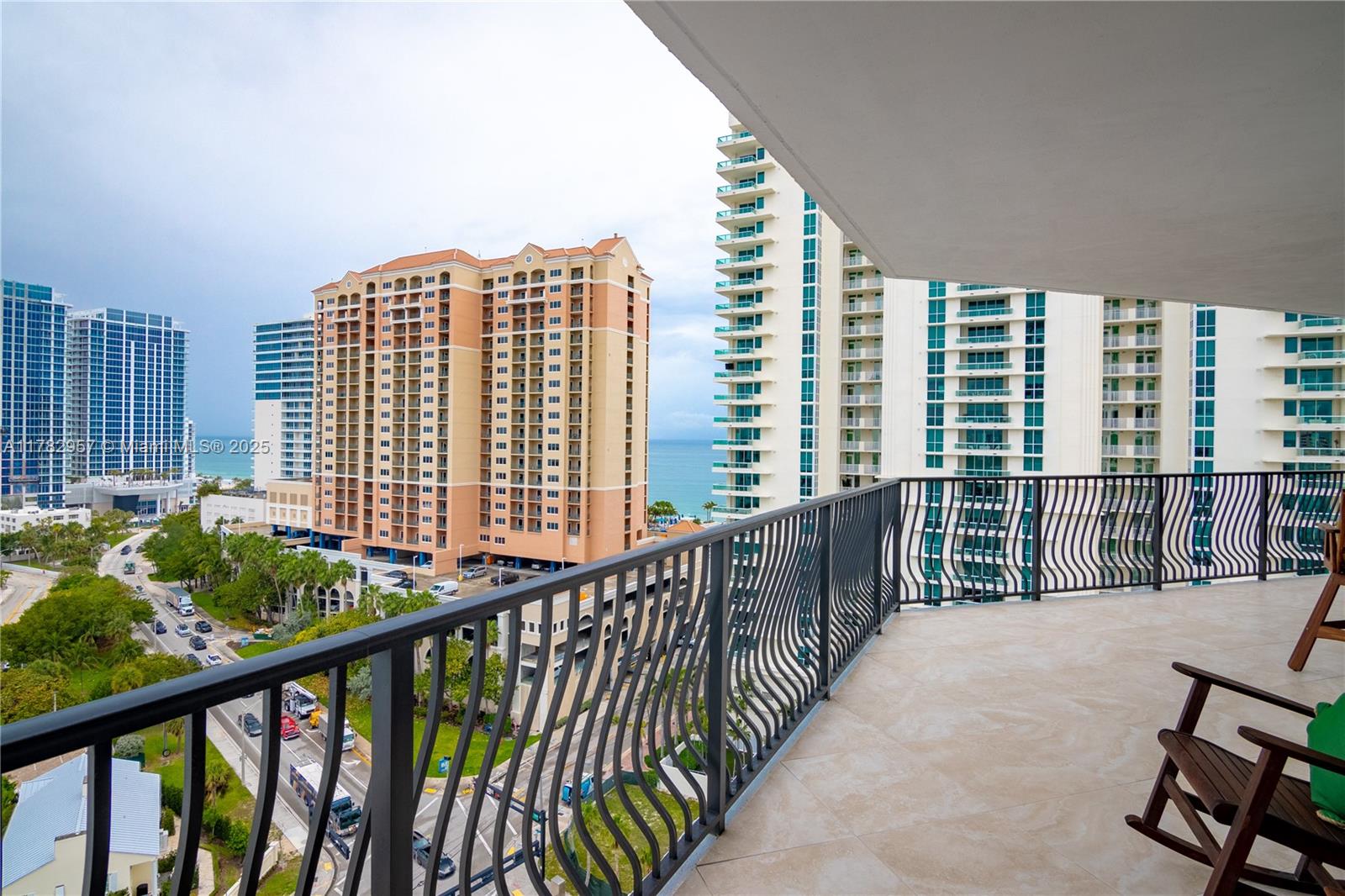 JACKSON TOWER LAS OLAS CON - Residential