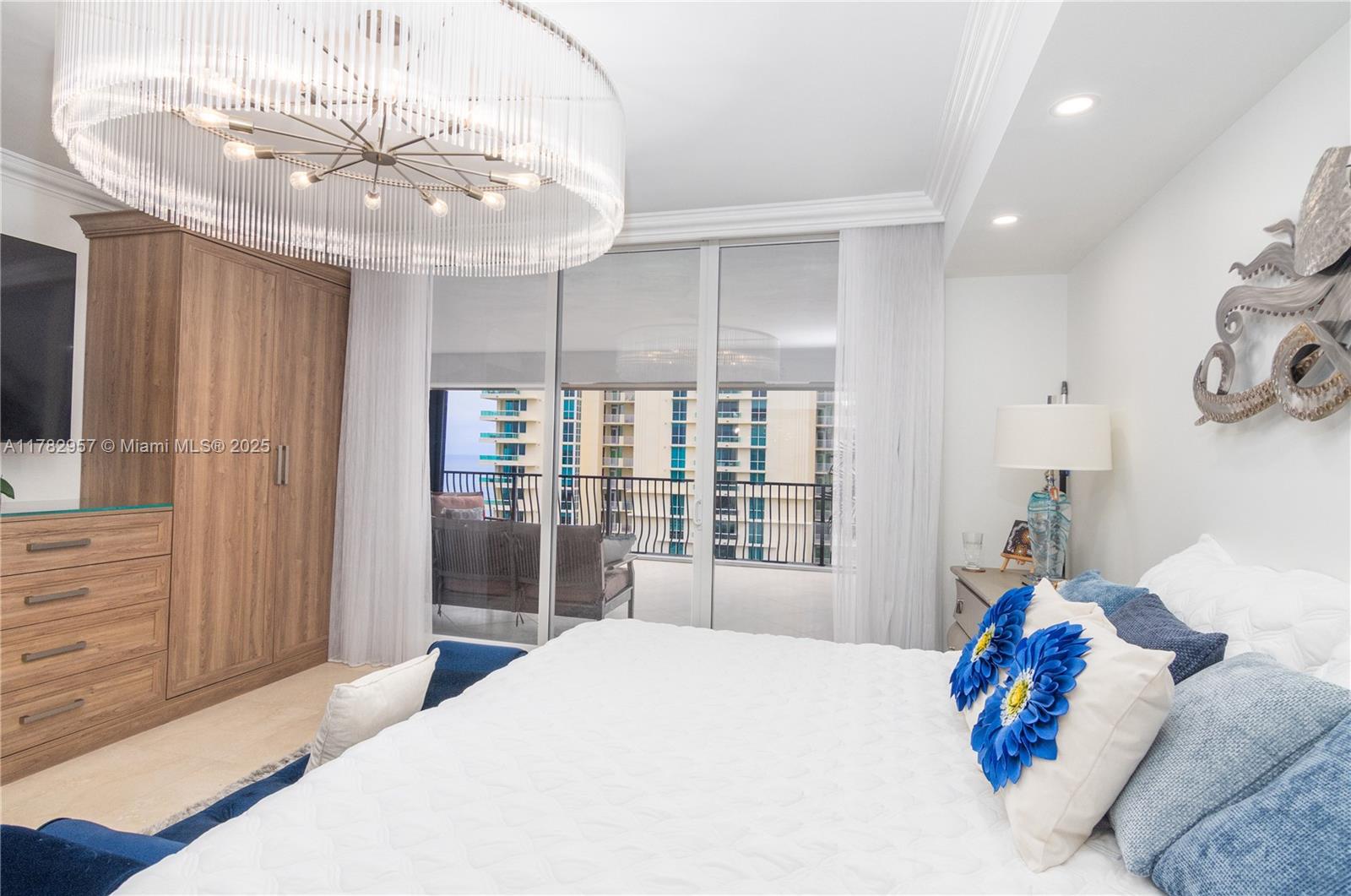 JACKSON TOWER LAS OLAS CON - Residential