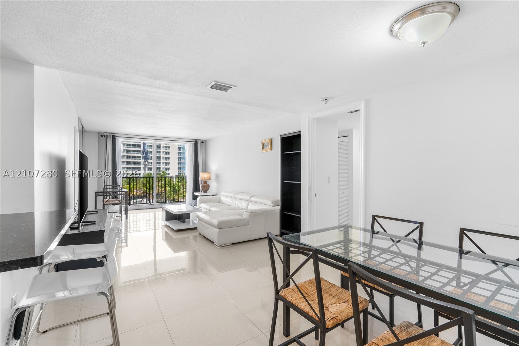 9273 Collins Ave 408