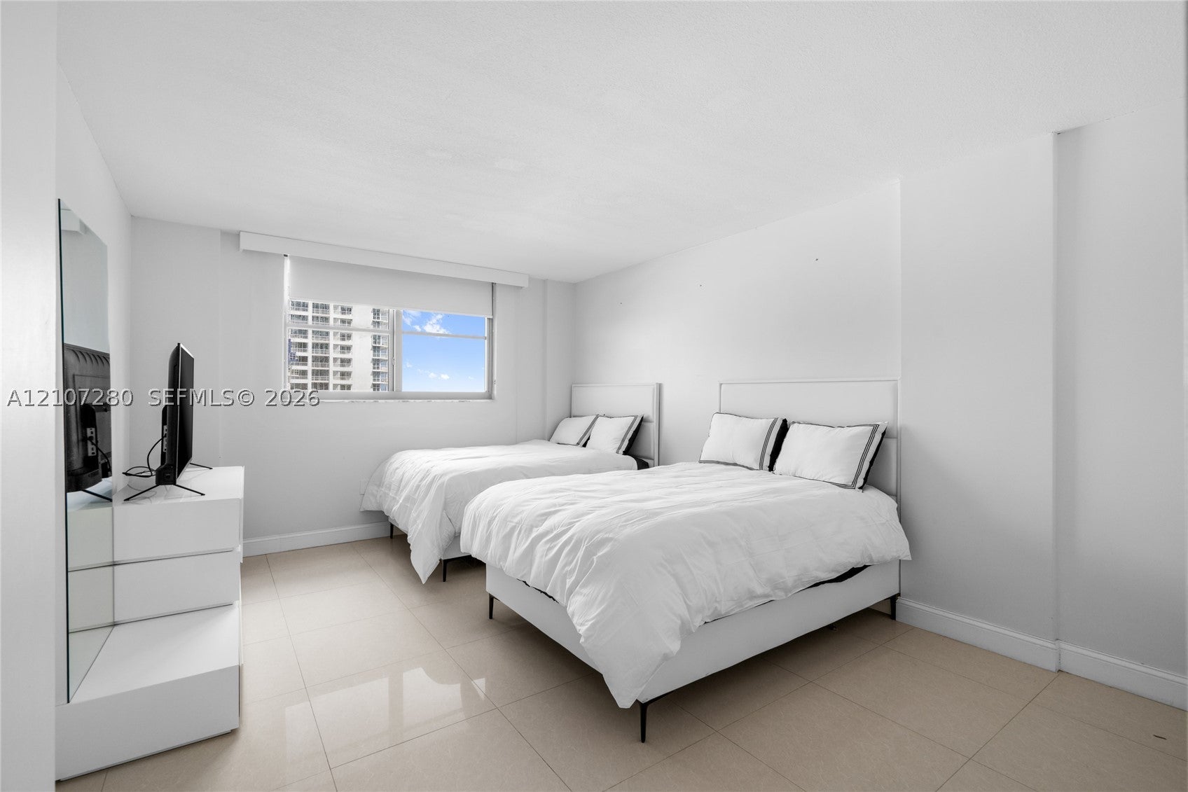 9273 Collins Ave 408