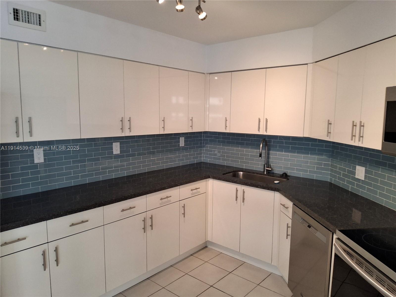 SEACOAST 5152 CONDO - Residential Lease