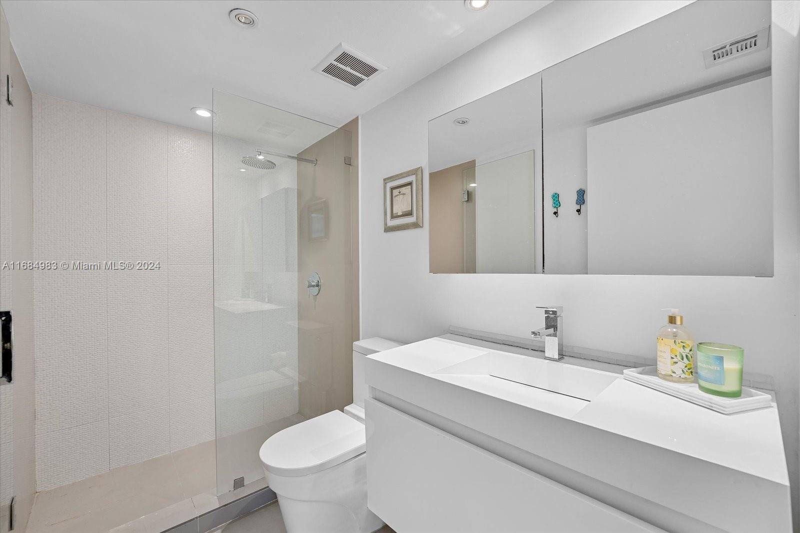 BRICKELL KEY ONE CONDO - Residential