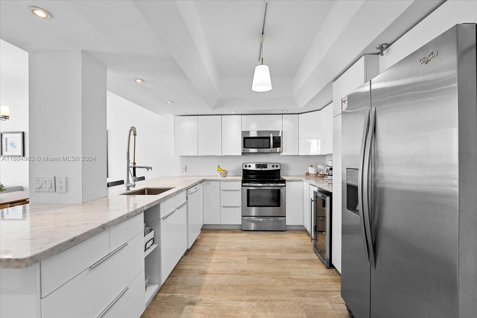 BRICKELL KEY ONE CONDO - Residential