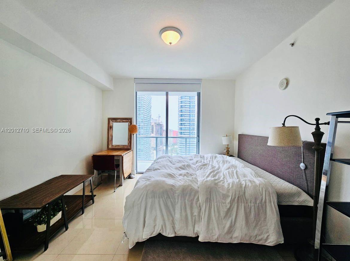 1111 SW 1st Ave 3517-N