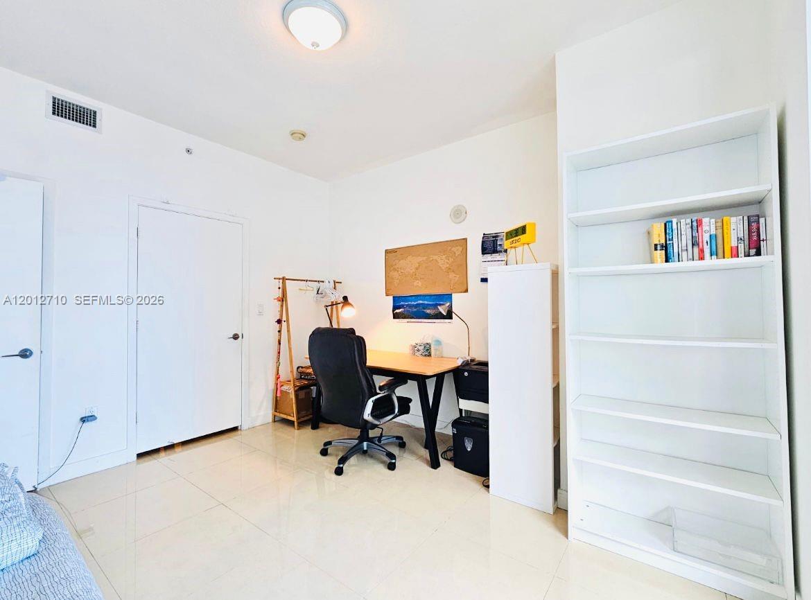 1111 SW 1st Ave 3517-N