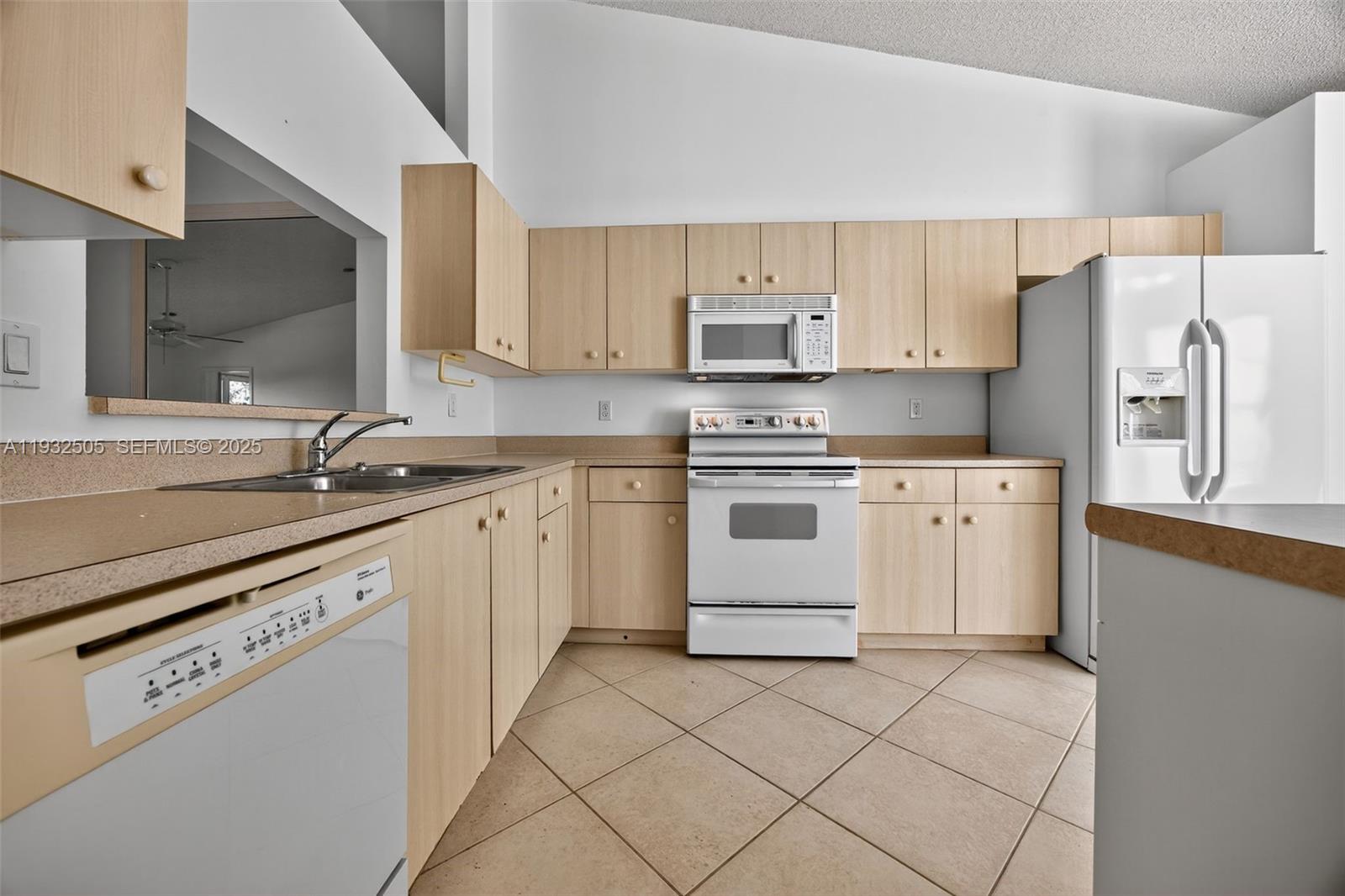 FLORAL LAKES PH 3 AND 4 - Residential