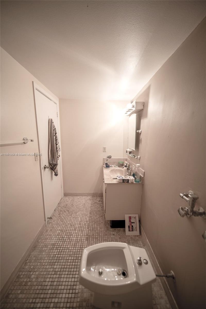 OLYMPUS CONDO PHASE - Residential