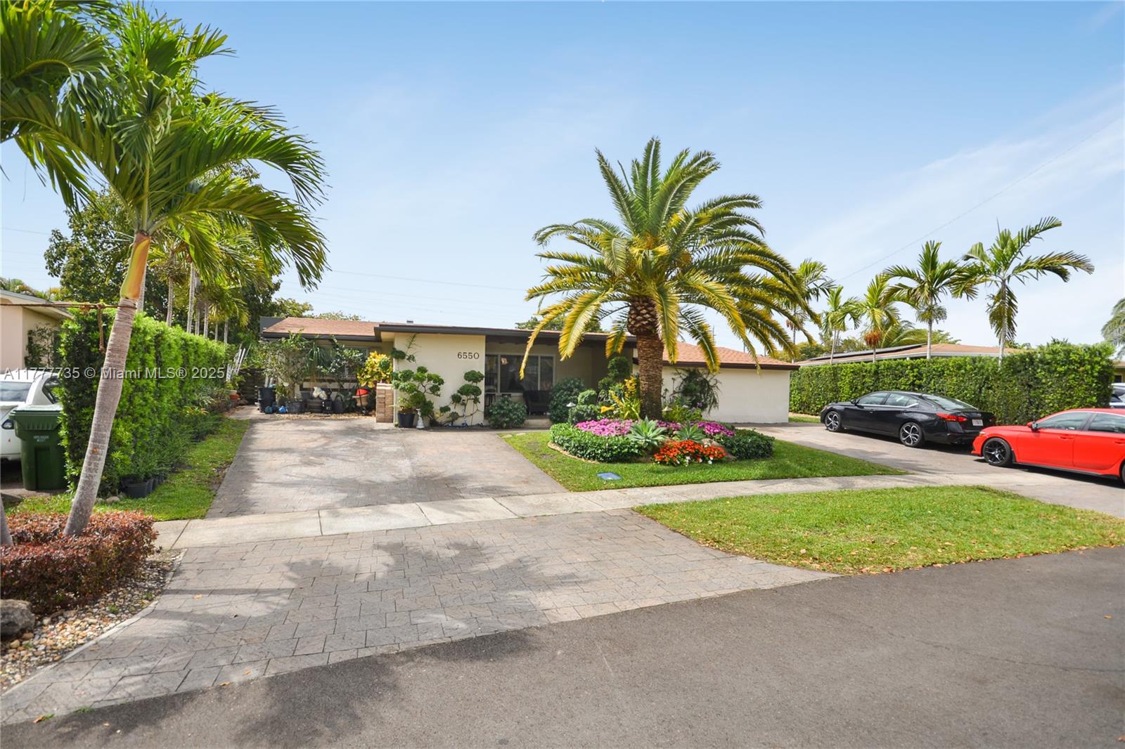 Property for Sale at 6550 Sw 8th St, Pembroke Pines, Miami-Dade County, Florida - Bedrooms: 4 
Bathrooms: 2  - $769,000