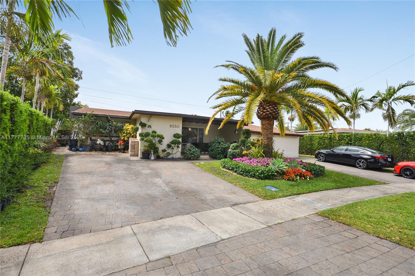 6550 SW 8th St