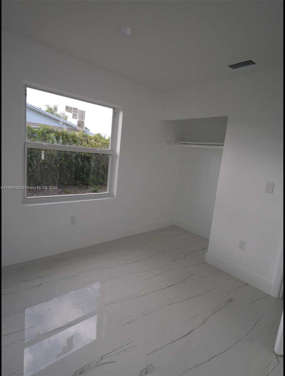 SO MIAMI HEIGHTS ADDN V - Residential